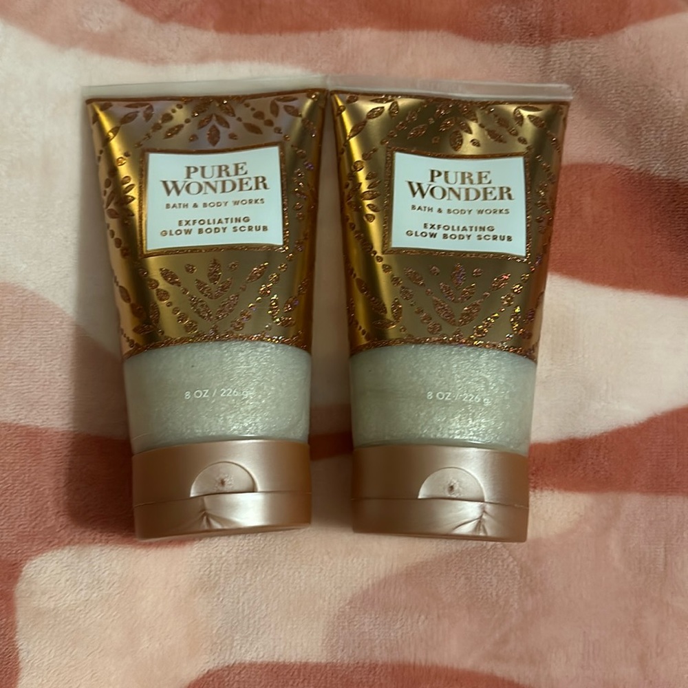 Bath & Body Works Pure Wonder Exfoliating Glow Body Scrub